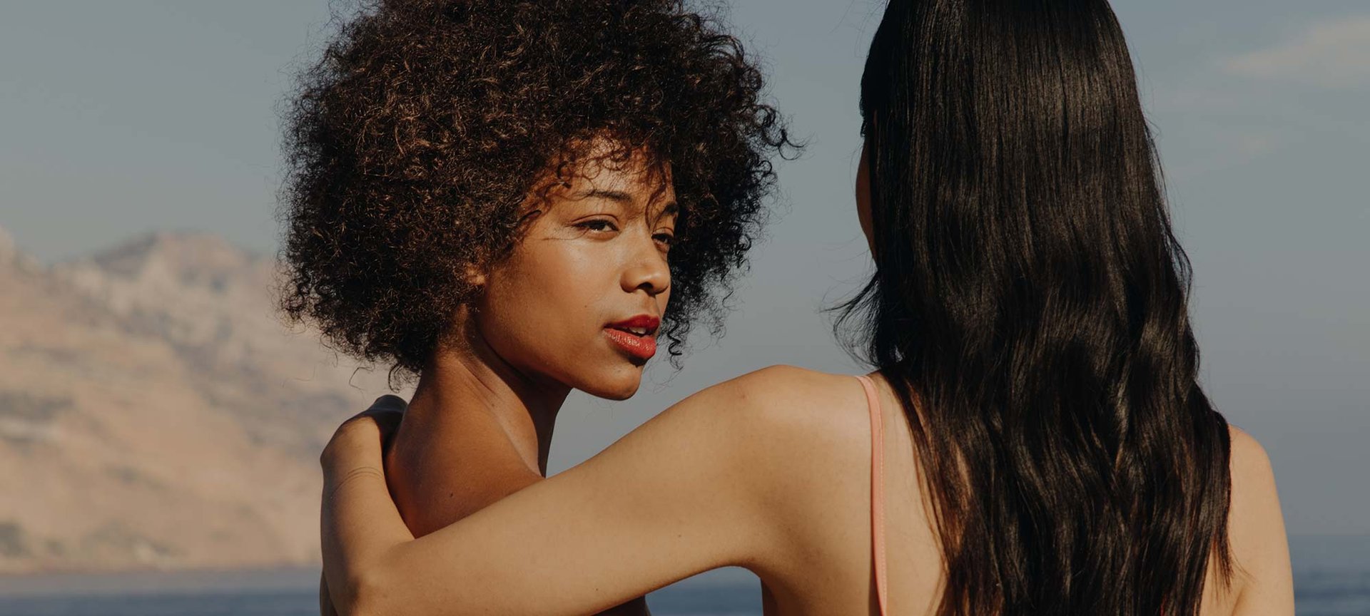 Descubre los colores de labios del Verano 2020 de la mano de las gamas Rouge Signature y Brilliant Signature de L’Oréal Paris.